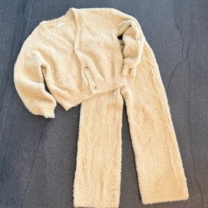 Rylee + Cru Cream Fuzzy Set girls sz 10-12 cardigan and pull on pants beige